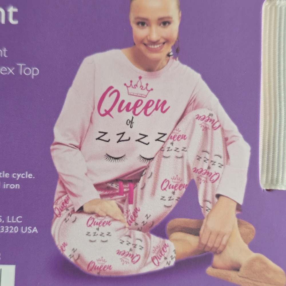 2 Piece Pajama Sleep Set Queen Style NWT Sz M